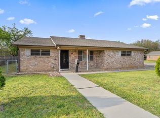 3700 Rough Creek Rd, Forest Hill, TX 76140