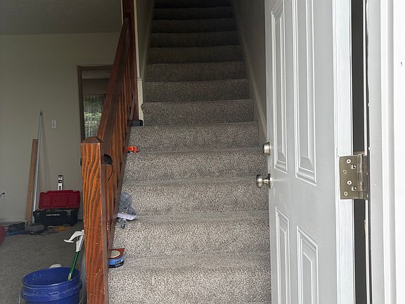 2nd image of 815 Smith St