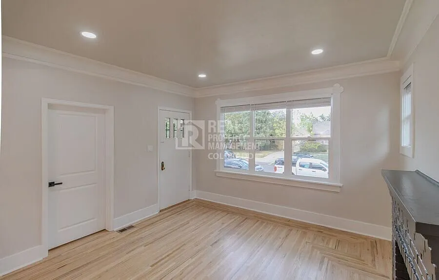 Gorgeous, Totally Remodeled 4-bedroom 4 Bath Home - One of the Best Locations in Denver! — Photo 2