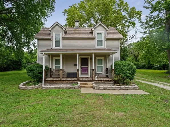321 Springdale Ave, Bonner Springs, KS 66012