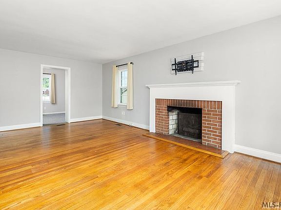 4th image of 609 Raleigh St