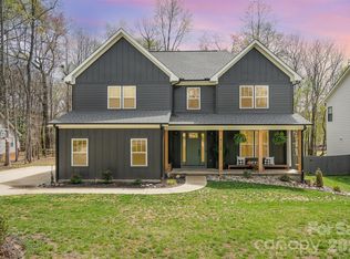 4125 Spring St, Matthews, NC 28105