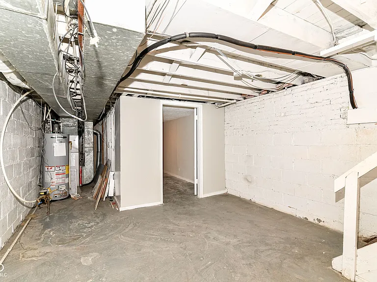 3043 Broadway St — Photo 29