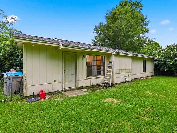 5th image of 704 Brook Meadow Ln