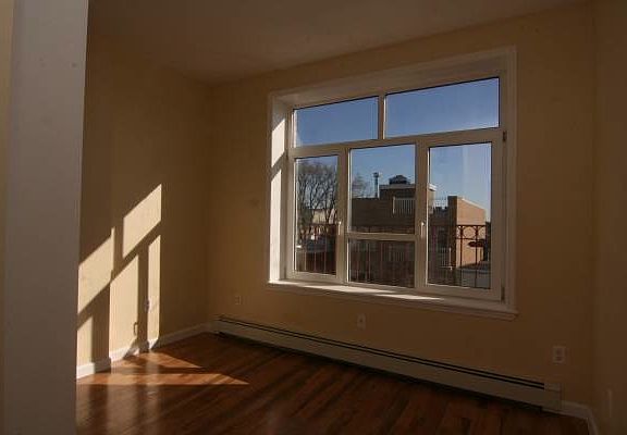 3rd image of 3170 38th St #2