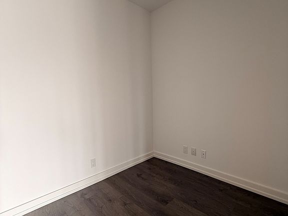 5th image of 75 James St S #718