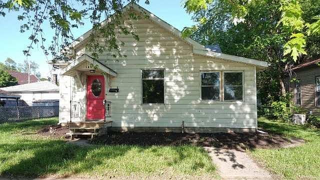 1st image of 120 N 1st St