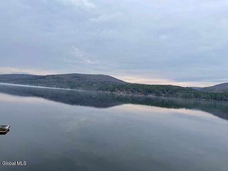 3rd image of 2018 S Shore Road