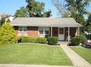 3321 Recker Dr, Pittsburgh, PA 15227