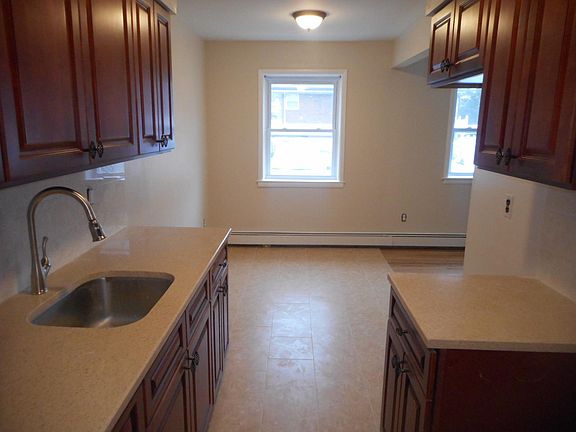 4th image of 19 Sheraden Ave APT 1A