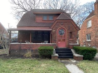 24057 Roanoke Ave, Oak Park, MI 48237