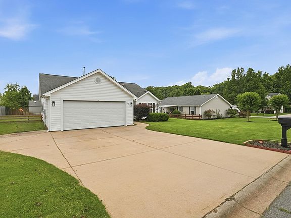 2nd image of 101 Walcott Dr