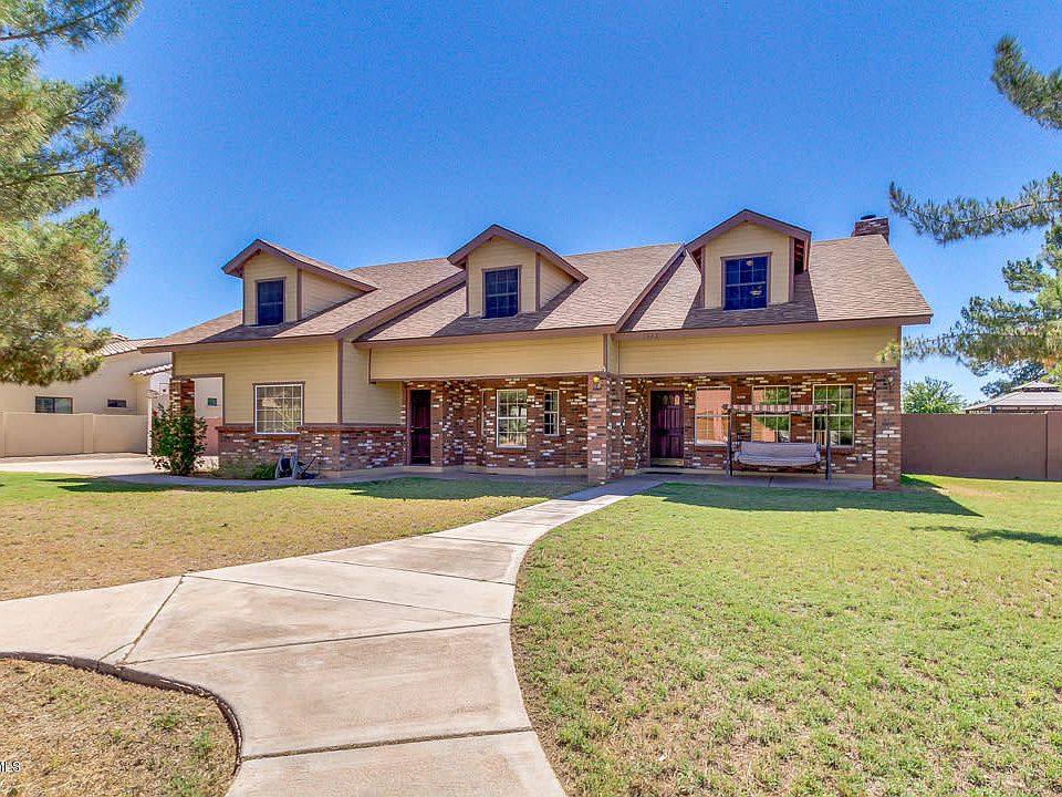 1st image of 1532 S 108th Way