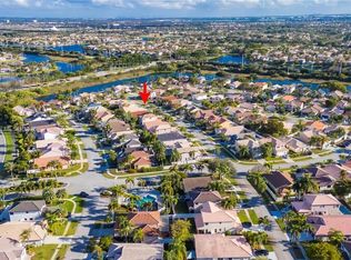 17863 SW 13th St, Hollywood, FL 33029