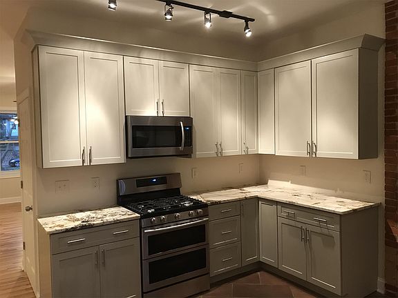 2nd image of 6811 Thomas Blvd #1