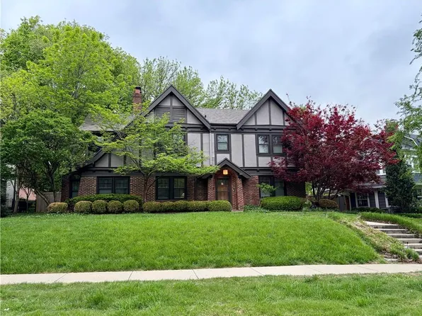6106 Summit St, Kansas City, MO 64113