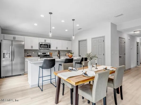 110 BIG APPLE Road, East Palatka, FL 32131