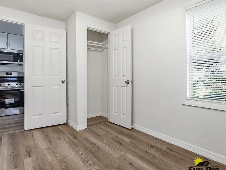 215 Live Oak Ave #1 — Photo 4
