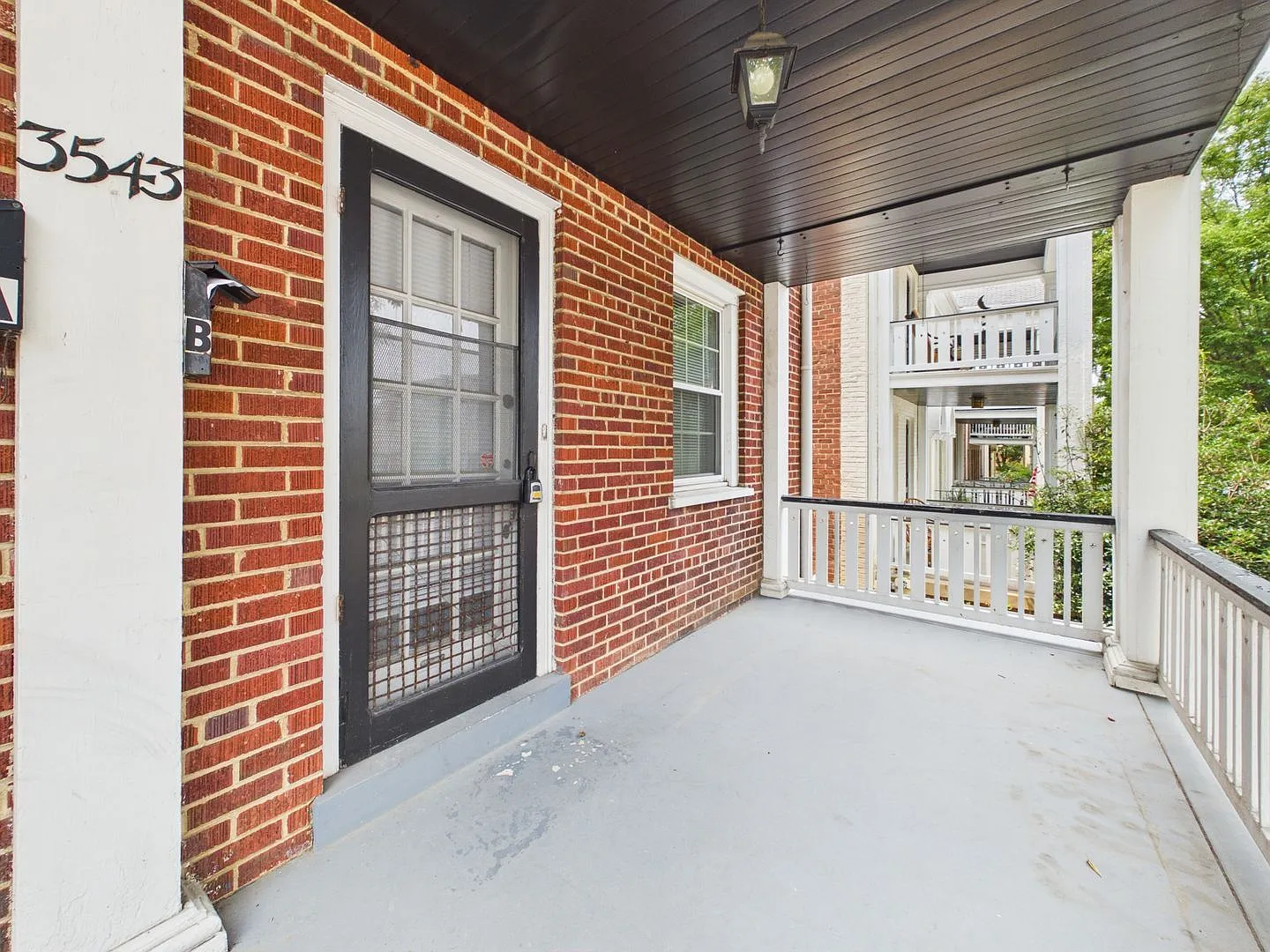 2 bed, 1.5 bath, 1205 sqft, $1,995 — Photo 4