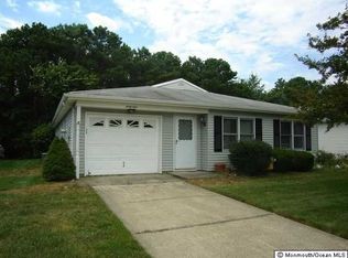 61 Meadowbrook Rd, Brick, NJ 08723