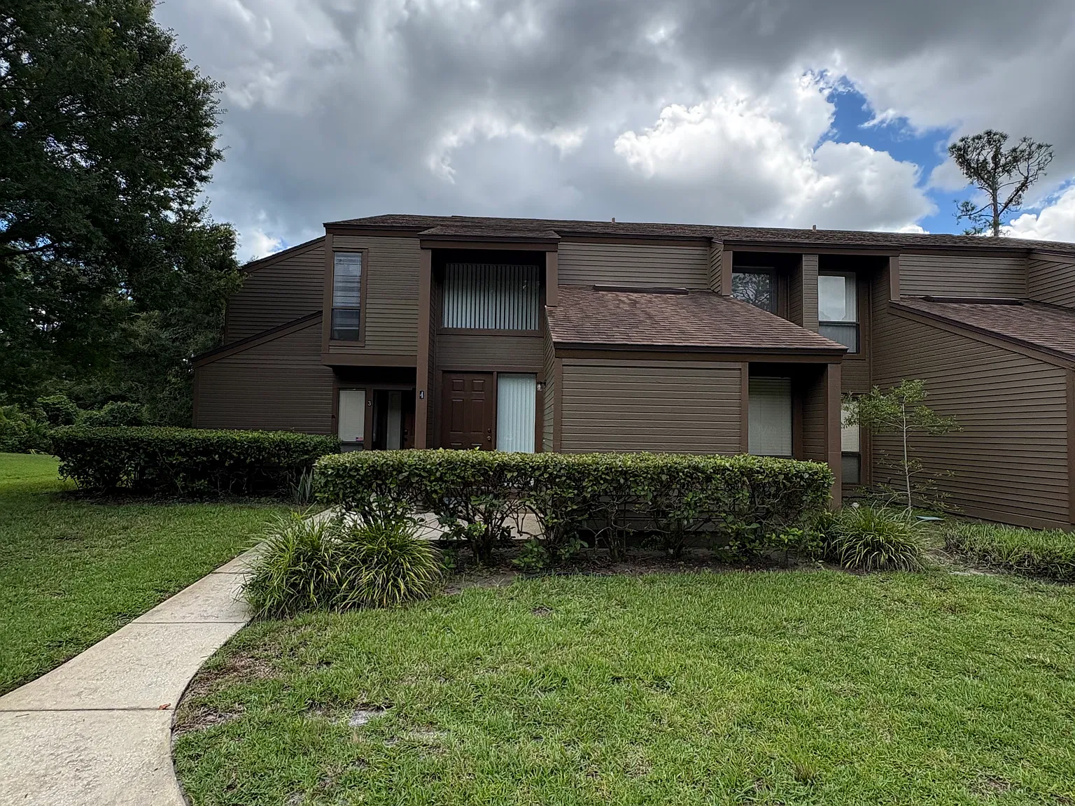 2 bed, 1098 sqft, $1,650 — Photo 2