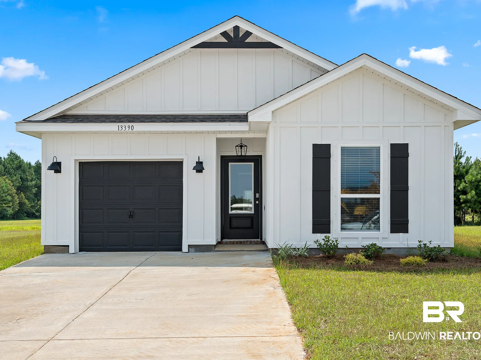 4 bed, 2.0 bath, 1540 sqft, $2,000 — Photo 2