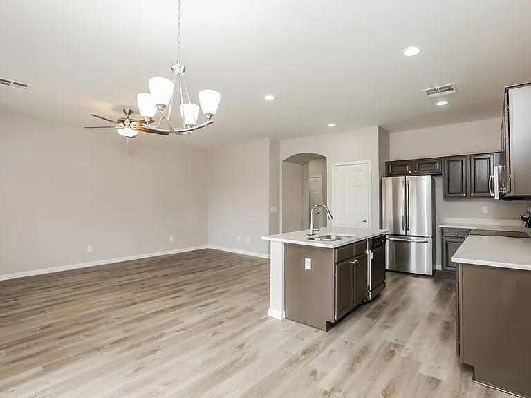 9419 W Elwood St — Photo 5