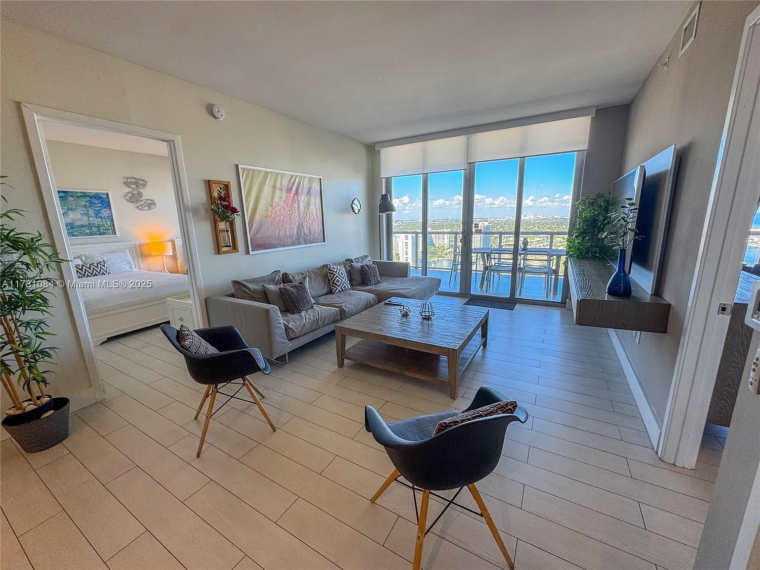 Beachwalk Condominium — Photo 2