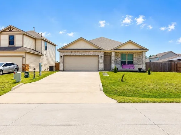 2335 Cedar Place Dr, Conroe, TX 77306