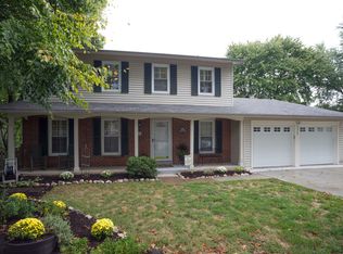 6902 Shackle Pl, Burke, VA 22015
