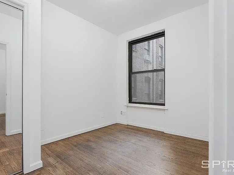 188 Claremont Ave #4 — Photo 2