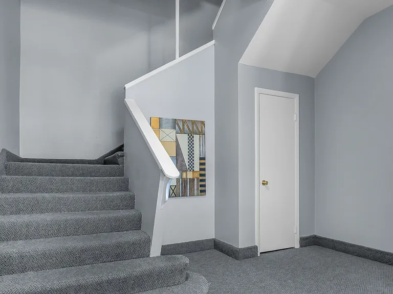1915 Colonial Ave #6 — Photo 40