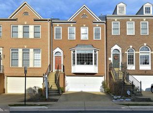 1809 Fawncrest Ct, Vienna, VA 22182
