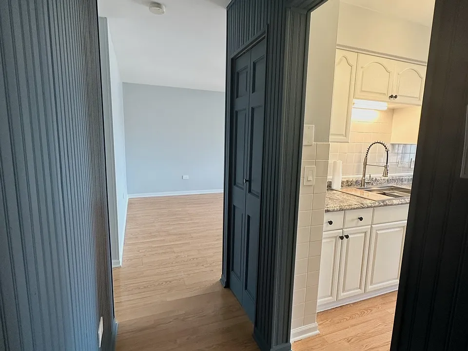 8659 W Foster Ave #3A