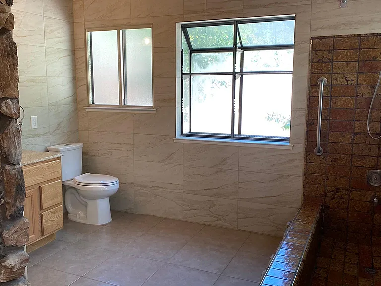 8345 Berg St — Photo 18