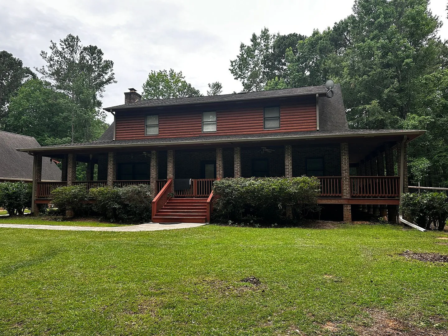Private Living — Photo 1