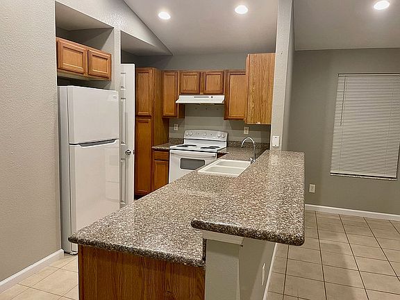 3rd image of 7349 Bayside Dr