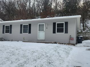 6 Lynnwood Dr, Council Bluffs, IA 51503