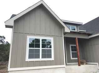 411 Eagle Ln, Fischer, TX 78623