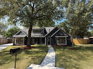 9814 Foxrun Ct, Houston, TX 77080
