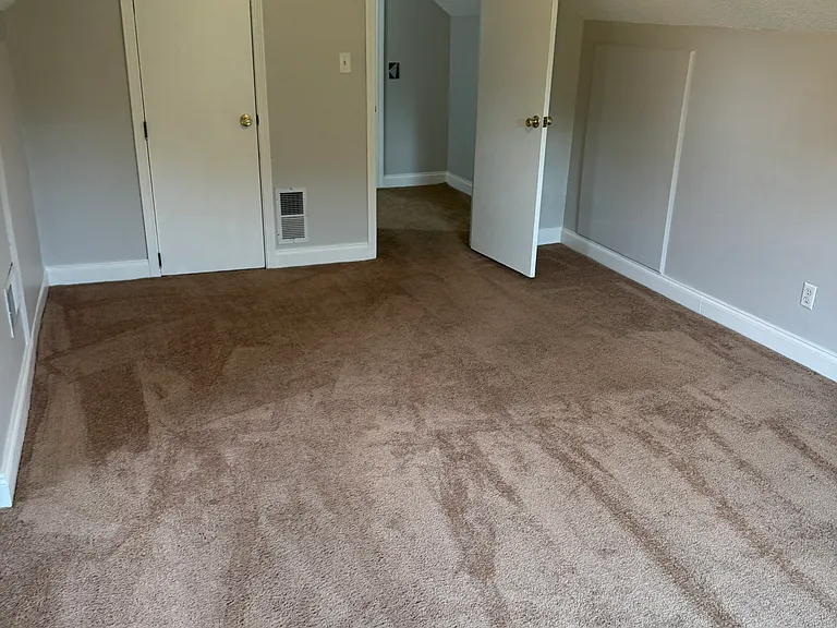 Bedroom 3 Upper Level
Room Size 17X11