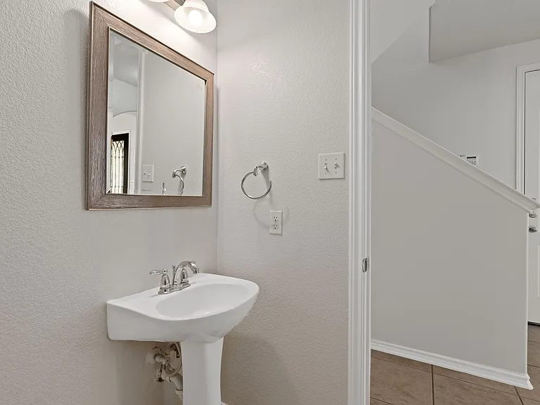 4219 Woodbridge Way — Photo 16