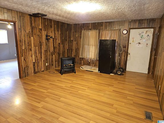 3rd image of 3530 Wolf Creek Rd