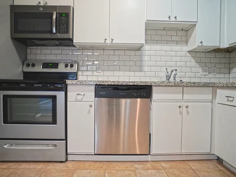 2575 S Syracuse Way #E205 — Photo 17