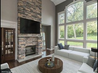 4201 92nd Ct, Urbandale, IA 50322