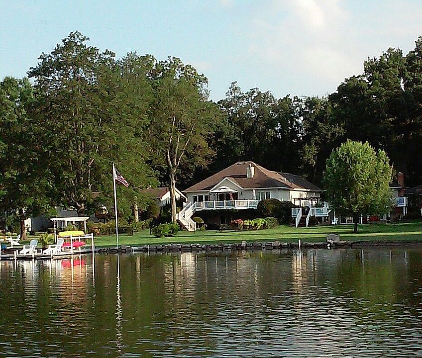 1st image of 25076 N Shore Dr