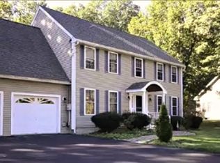 160 Pine Hill Rd, Nashua, NH 03063