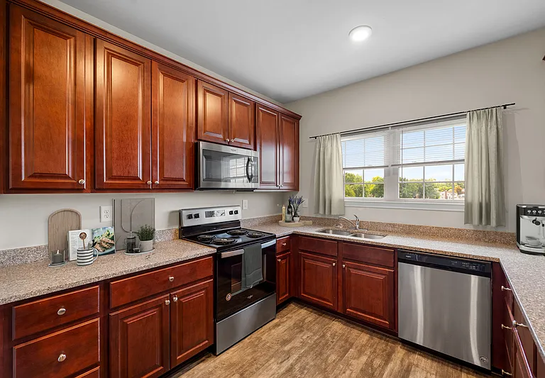 Residences of Summerlin — Photo 4