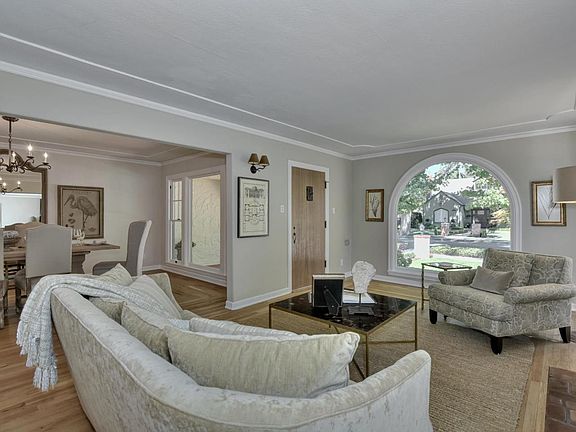 2nd image of 1645 Cottle Ave