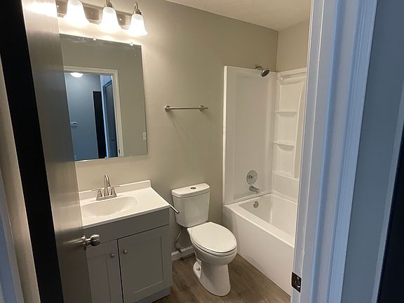 5th image of 1815 Woodvine St APT 2